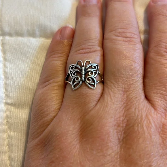 Butterfly Ring - Sterling Silver - Picture 4 of 5